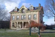 Photograph of Lardin House Inn, Masontown