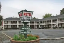 Photograph of Motel Town House, Bedford