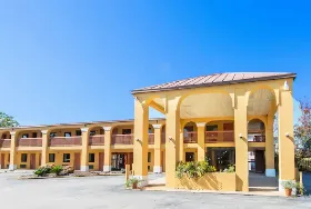 Photograph of Days Inn, Opelika