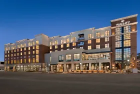 Photograph of Valley Hotel, Homewood