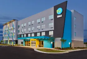 Photograph of Tru by Hilton, Auburn