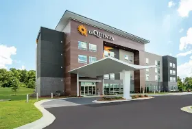 Photograph of La Quinta Inn & Suites, Opelika