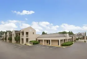Photograph of Days Inn, Alexander City
