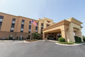 Photograph of Hampton Inn, Winfield