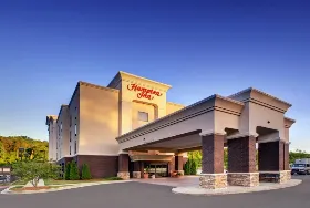 Photograph of Hampton Inn, Leeds