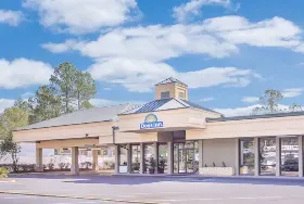 Photograph of Days Inn, Attalla