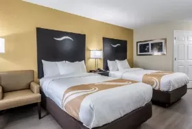 Photograph of Quality Inn, Auburn
