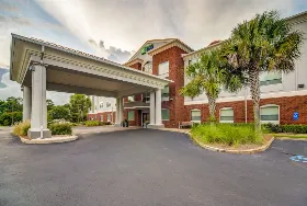 Photograph of Holiday Inn Express, Foley
