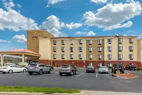 Photograph of Comfort Suites, Pelham