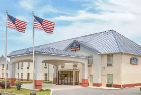 Photograph of Howard Johnson, Tuscaloosa