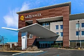 Photograph of La Quinta Inn & Suites, Tuscaloosa