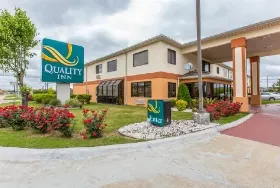 Photograph of Quality Inn, Montgomery