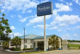 Photograph of Baymont Inn & Suites,