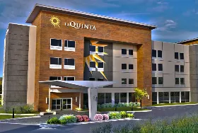 Photograph of La Quinta Inn & Suites, Chelsea