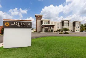 Photograph of La Quinta Inn & Suites, Cullman