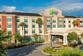 Photograph of Holiday Inn Express, Saraland