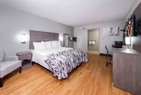 Photograph of Red Roof Inn, Bay Minette