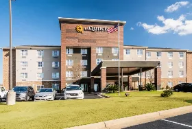 Photograph of La Quinta Inn & Suites, Montgomery