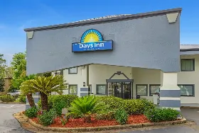 Photograph of Days Inn, Foley