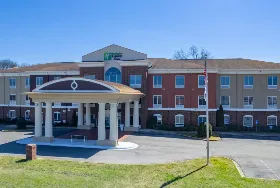 Photograph of Holiday Inn Express, Talladega
