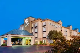 Photograph of Doubletree Club Springdale, Springdale