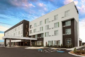 Photograph of Courtyard, Jonesboro