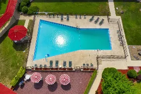 Photograph of Red Roof Inn, Hot Springs