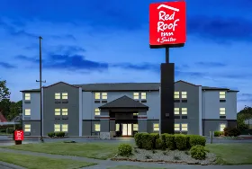 Photograph of Red Roof Inn & Suites, Little Rock