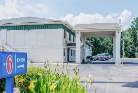 Photograph of Motel 6, Hope