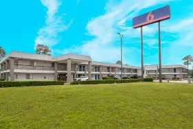 Photograph of Motel 6, Texarkana
