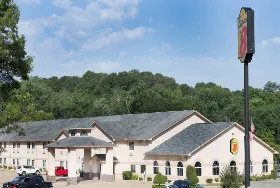 Photograph of Super 8, El Dorado