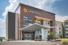 Photograph of La Quinta Inn & Suites, West Memphis