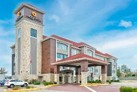 Photograph of La Quinta Inn & Suites, Bryant