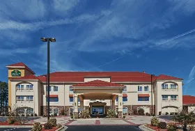 Photograph of La Quinta Inn & Suites, Searcy