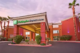 Photograph of Holiday Inn Express, Scottsdale