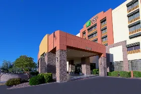 Photograph of Holiday Inn Express, Tempe