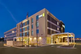 Photograph of Home2 Suites, Tucson