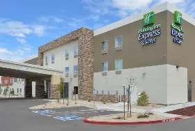 Photograph of Holiday Inn Express, Williams