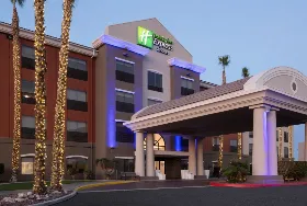 Photograph of Holiday Inn Express, Yuma