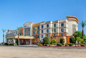 Photograph of Comfort Suites, Glendale