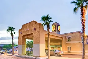 Photograph of Super 8, Casa Grande