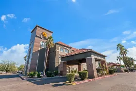 Photograph of La Quinta Inn & Suites, Phoenix