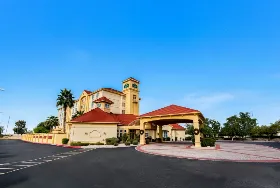 Photograph of La Quinta Inn & Suites, Mesa