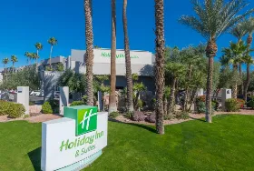 Photograph of Holiday Inn & Suites Phoenix Airport North, Phoenix