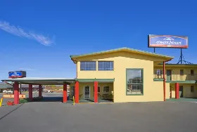 Photograph of Howard Johnson, Flagstaff