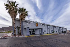 Photograph of Super 8, Quartzsite
