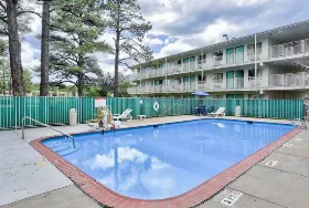 Photograph of Motel 6, Flagstaff