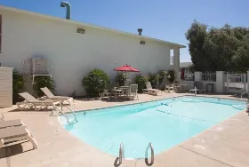 Photograph of Motel 6, Kingman