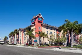 Photograph of TownePlace Suites, Manhattan Beach