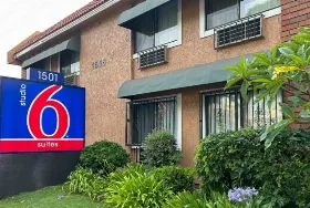 Photograph of Studio 6, Santa Ana